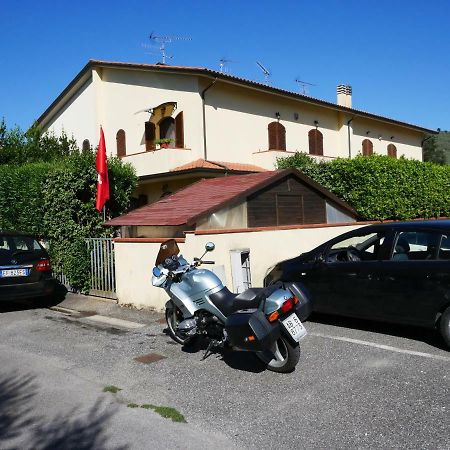 La Casa Di Sandra Pugnano Exterior foto